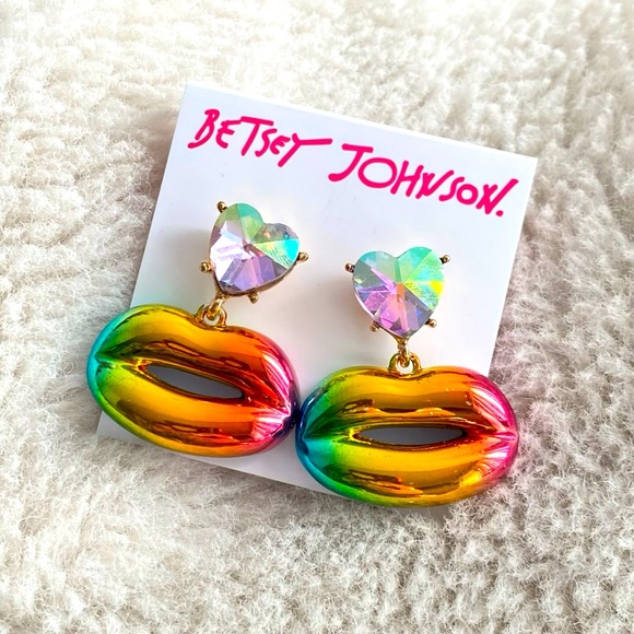 Betsey Johnson Rainbow Lip With Heart Rhinestone Drop Earrings NWT - Picture 3 of 6